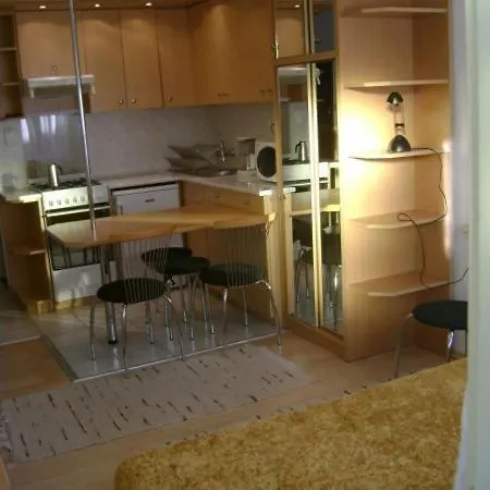 Lena Apartman Апартаменты Шиофок